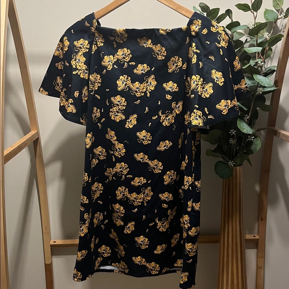 OAK + FORT Black and Gold Floral Dress a185 - Picture 4 of 4